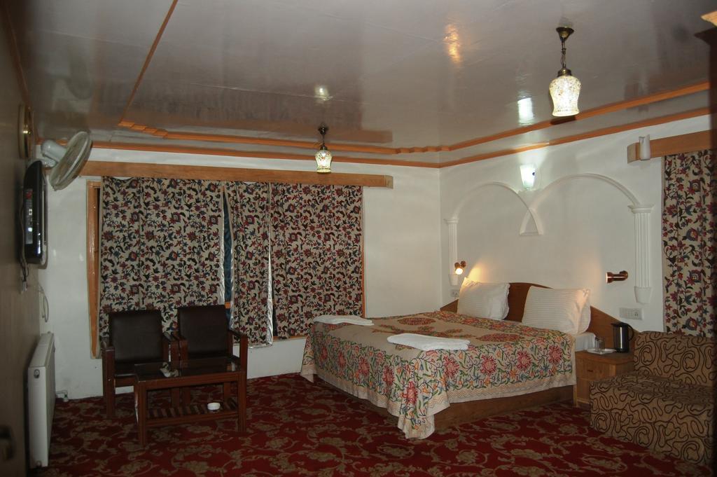 Hotel Paradise Inn Pahalgām Exteriér fotografie