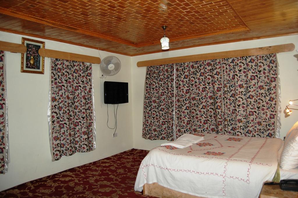 Hotel Paradise Inn Pahalgām Exteriér fotografie