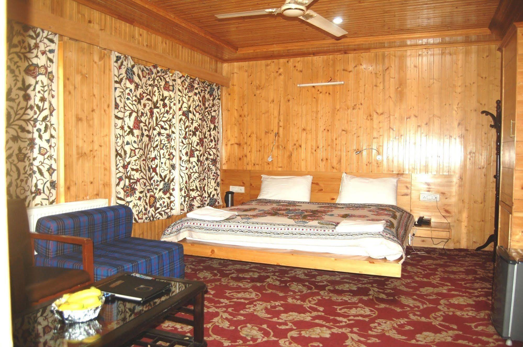 Hotel Paradise Inn Pahalgām Exteriér fotografie