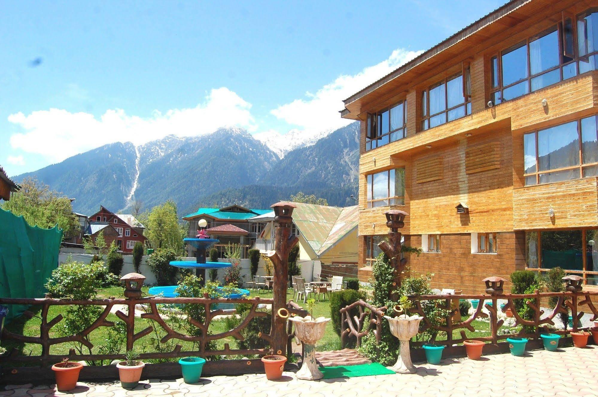 Hotel Paradise Inn Pahalgām Exteriér fotografie